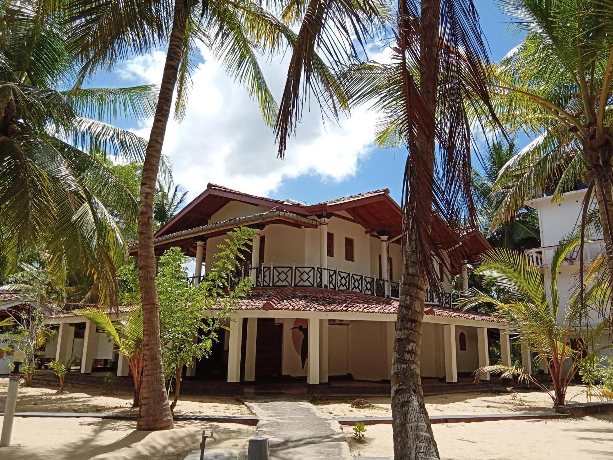 Ibisbird Beach Bungalows, Sport, Spa And Restaurant Тангалле Екстер'єр фото